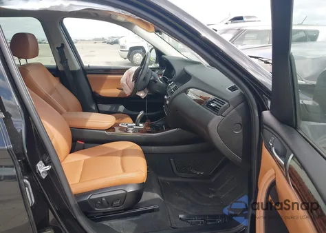 2015 BMW X3 xDrive28I z USA, uszkodzony, nr VIN 5UXWX9C52F0D59278